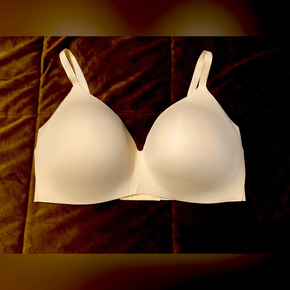 Knix brand, size 8,wingwoman contour wireless bra, comfortable for everyday wear
